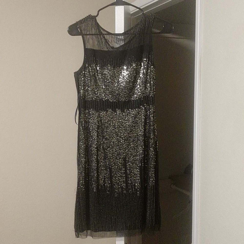 NWTBeautiful Bloomingdale's sequence dress tags